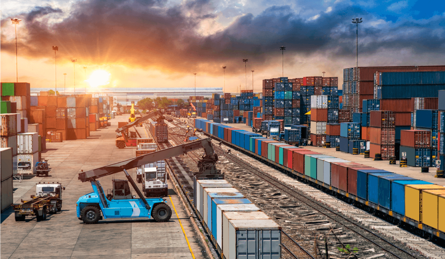 The Key Role of Drayage Trucking in Intermodal